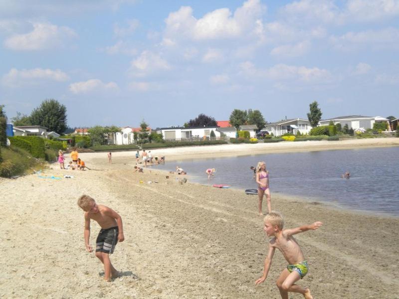 Stacaravan Huren In Het Hart Van Bosrijk Drenthe Op Recreatiepark De Tien Heugten Schoonloo Экстерьер фото